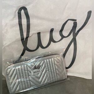 Lug wallet
